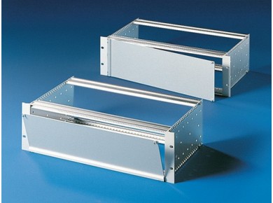 Flat front panel horizontally hinged 3U x 84HP